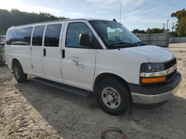 1GAZGPFG7H1200596 - 2017 CHEVROLET EXPRESS G3 LT WHITE photo 4