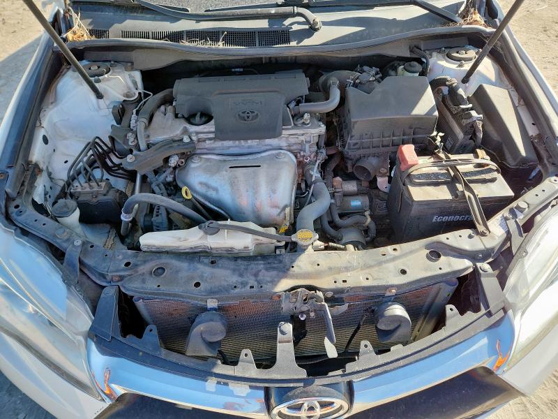 4T1BF1FK1GU184224 - 2016 TOYOTA CAMRY LE WHITE photo 11