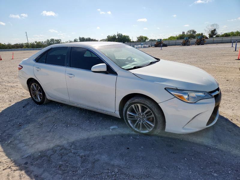 4T1BF1FK1GU184224 - 2016 TOYOTA CAMRY LE WHITE photo 4