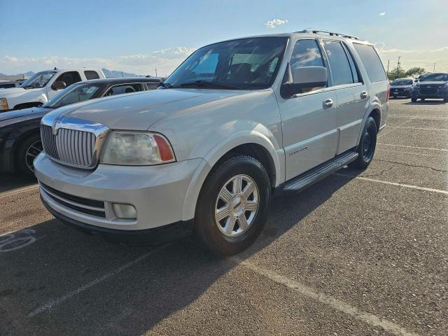 5LMFU27505LJ03963 - 2005 LINCOLN NAVIGATOR ბეჟი ფოტო 2