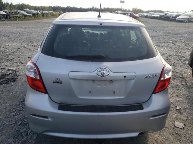 2T1KU4EE6DC014229 - 2013 TOYOTA MATRIX فضي صورة 6