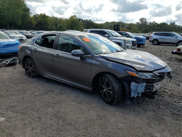 4T1B11HK0JU134918 - 2018 TOYOTA CAMRY L GRAY photo 4