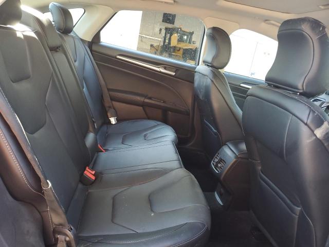 3FA6P0SU0KR227851 - 2019 FORD FUSION TITANIUM Weiß Foto 10