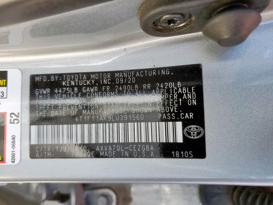 4T1F11AK9LU391560 - 2020 TOYOTA CAMRY XLE SILVER photo 13