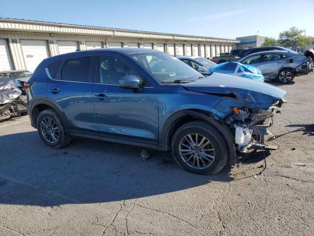 JM3KFBBM7J0388081 - 2018 MAZDA CX-5 SPORT Blau Foto 4