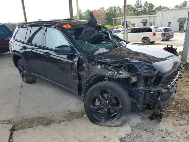 1C4RJHAG8PC513505 - 2023 JEEP GRAND CHEROKEE LAREDO BLACK photo 4