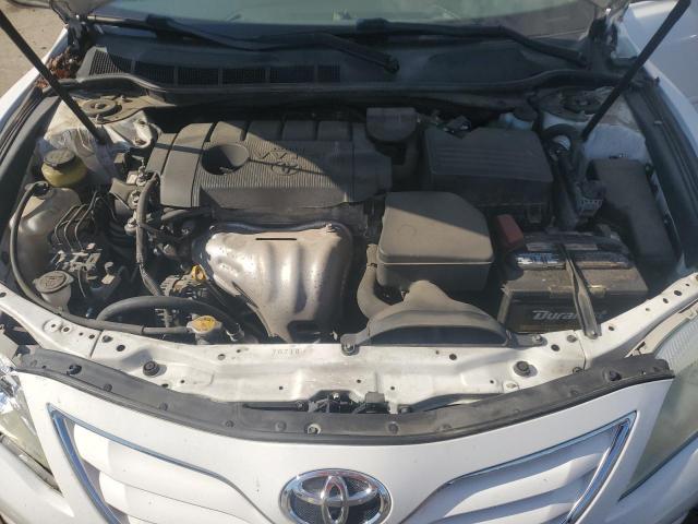 4T1BF3EK4BU761348 - 2011 TOYOTA CAMRY BASE Белый фото 11