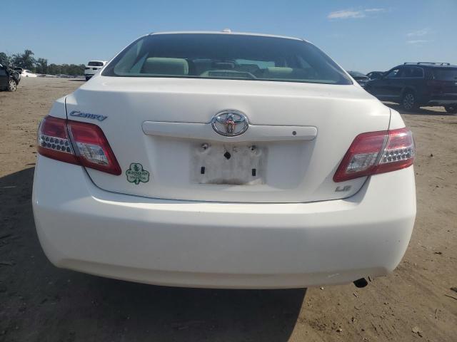 4T1BF3EK4BU761348 - 2011 TOYOTA CAMRY BASE Белый фото 6