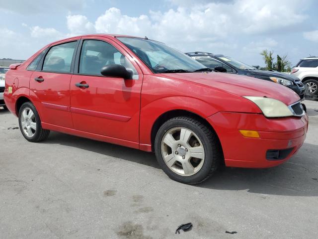 1FAHP34N07W108590 - 2007 FORD FOCUS ZX4 RED photo 4