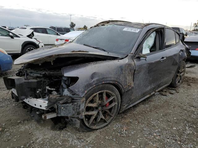 ZASFAKPN2J7B93899 - 2018 ALFA ROMEO STELVIO SPORT Grau Foto 1