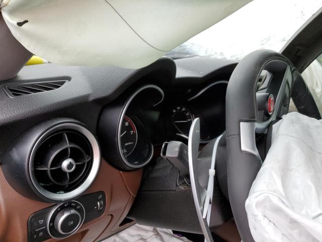 ZASFAKPN2J7B93899 - 2018 ALFA ROMEO STELVIO SPORT Grau Foto 9