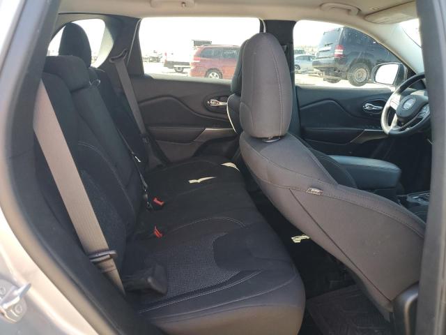 1C4PJLCB3KD444320 - 2019 JEEP CHEROKEE LATITUDE 银色 照片 10