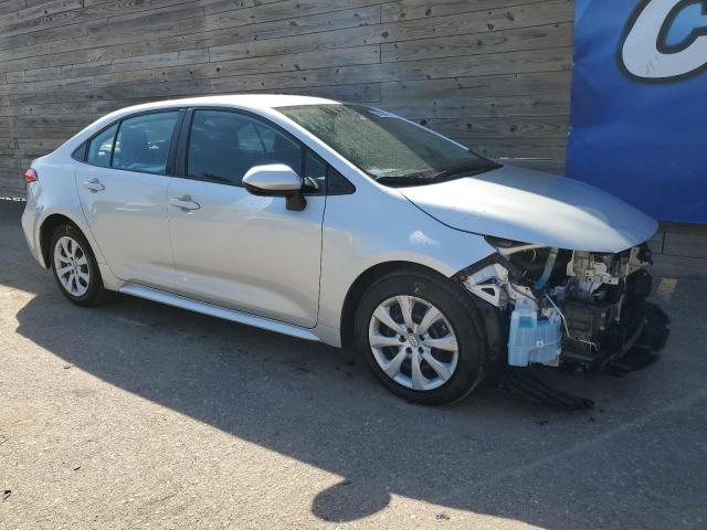 5YFB4MDE2PP010863 - 2023 TOYOTA COROLLA LE 银色 照片 4