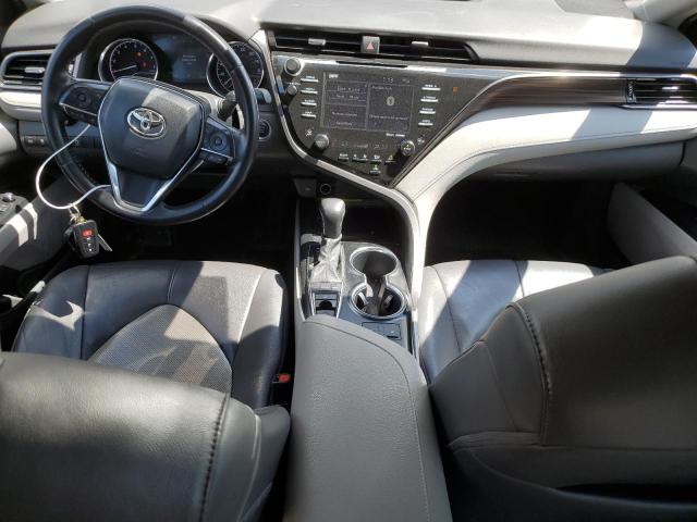 4T1F11AKXLU351634 - 2020 TOYOTA CAMRY XLE 黑色 照片 8