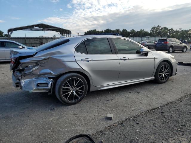 4T1G11AK3RU917324 - 2024 TOYOTA CAMRY SE NIGHT SHADE SILVER photo 3