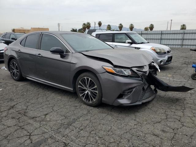 4T1G31AK2LU519524 - 2020 TOYOTA CAMRY SE GRAY photo 4