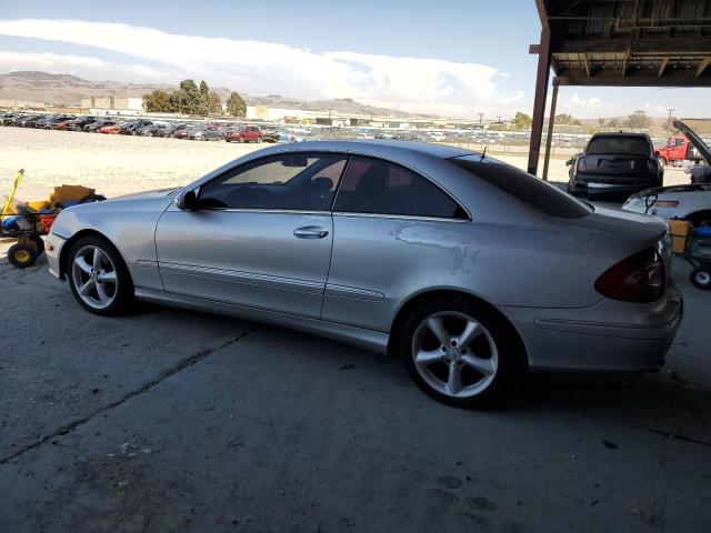 WDBTJ65J45F145172 - 2005 MERCEDES-BENZ CLK 320C SILVER photo 2