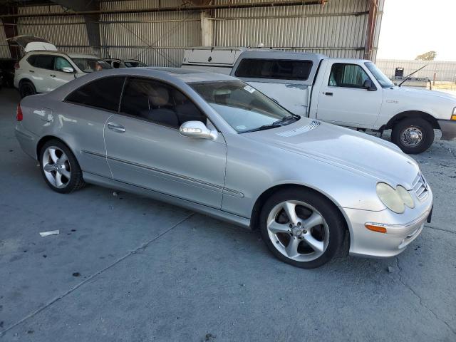 WDBTJ65J45F145172 - 2005 MERCEDES-BENZ CLK 320C SILVER photo 4