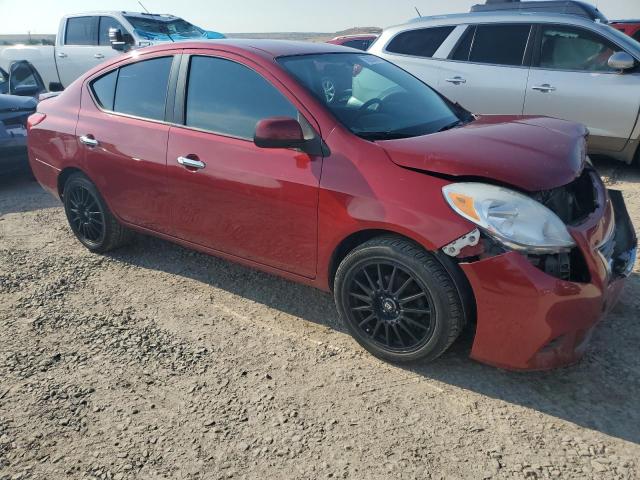 3N1CN7AP1DL884805 - 2013 NISSAN VERSA S წითელი ფოტო 4