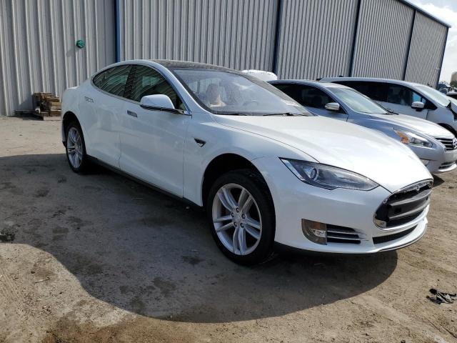 5YJSA1DN7CFS00221 - 2012 TESLA MODEL S Սպիտակ լուսանկար 4