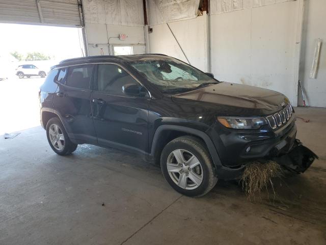 3C4NJDBB3NT207615 - 2022 JEEP COMPASS LATITUDE BLACK photo 4