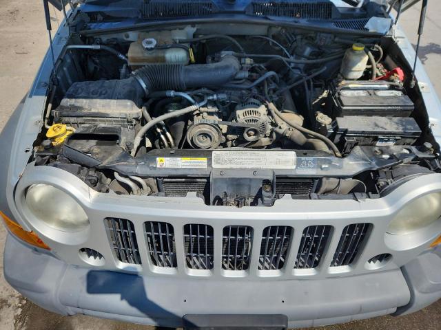 1J4GL48KX6W182180 - 2006 JEEP LIBERTY SPORT فضي صورة 12