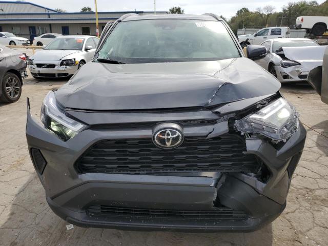 2T3P1RFV0PC361576 - 2023 TOYOTA RAV4 XLE GRAY photo 5