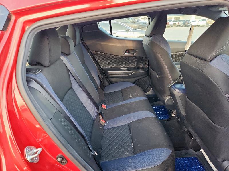 JTNKHMBXXM1107068 - 2021 TOYOTA C-HR XLE წითელი ფოტო 11