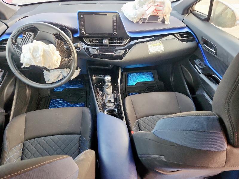 JTNKHMBXXM1107068 - 2021 TOYOTA C-HR XLE წითელი ფოტო 8