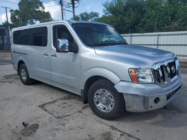 5BZAF0AA7GN854006 - 2016 NISSAN NV 3500 S SILVER photo 4