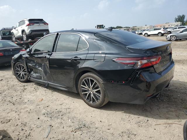 4T1T11AK5PU725821 - 2023 TOYOTA CAMRY SE NIGHT SHADE BLACK photo 2