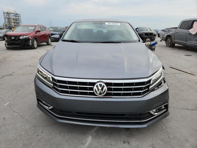 1VWGT7A39HC048434 - 2017 VOLKSWAGEN PASSAT SE SILVER photo 5