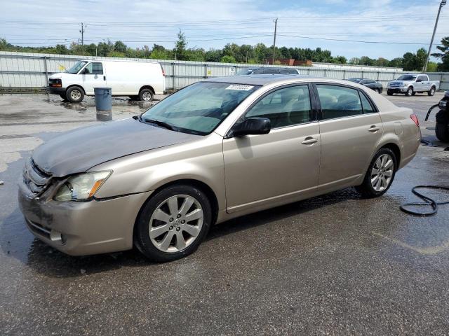 2005 TOYOTA AVALON XL, 