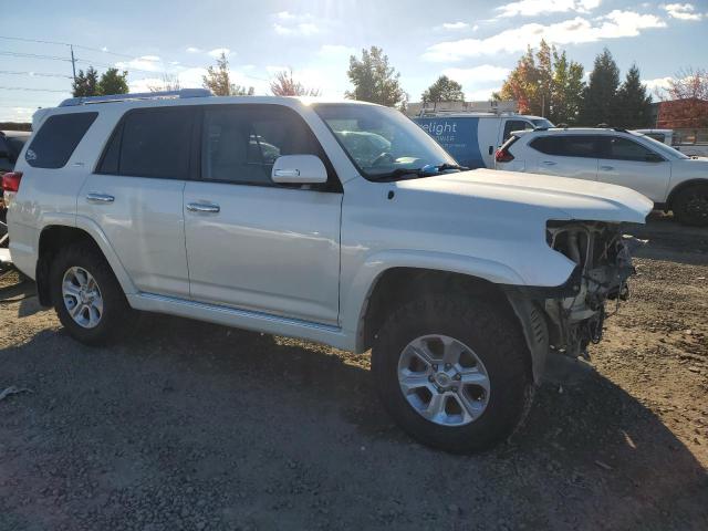 JTEZU5JR2A5005562 - 2010 TOYOTA 4RUNNER SR5 WHITE photo 4