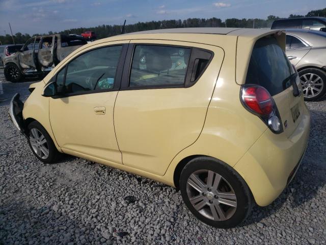 KL8CD6S96EC412373 - 2014 CHEVROLET SPARK 1LT YELLOW photo 2