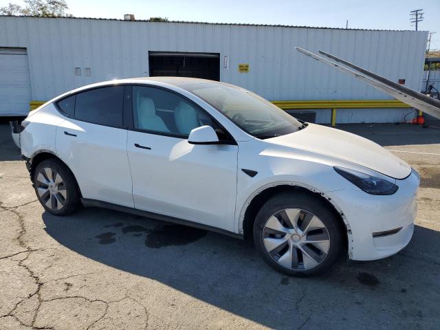 7SAYGDEE8PF873777 - 2023 TESLA MODEL Y WHITE photo 4