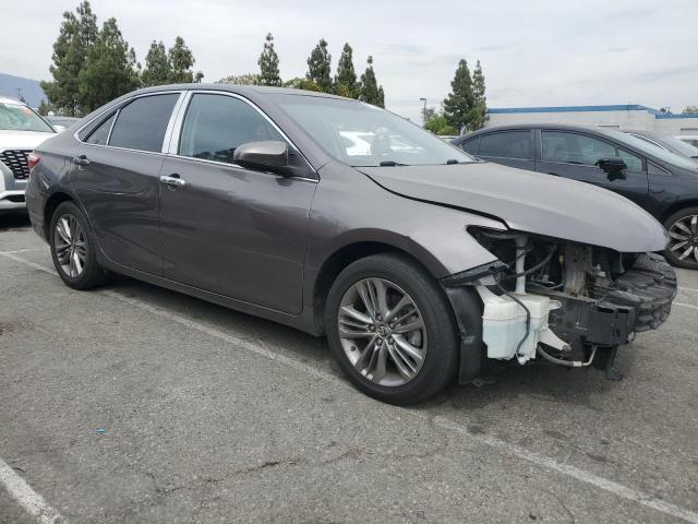 4T1BF1FK8FU943689 - 2015 TOYOTA CAMRY LE GRAY photo 4
