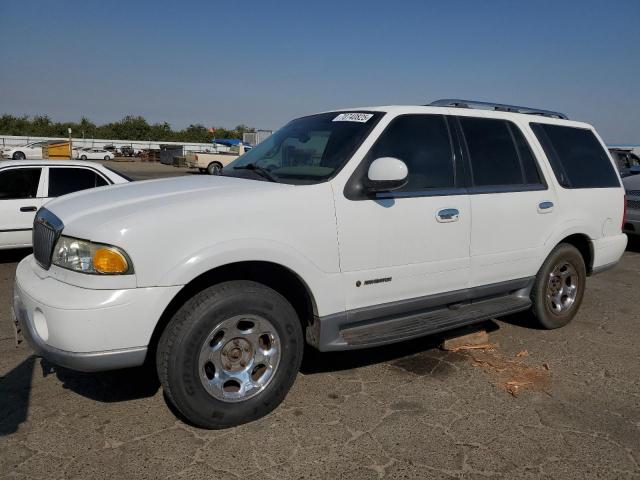 5LMFU28R82LJ15145 - 2002 LINCOLN NAVIGATOR WHITE photo 1