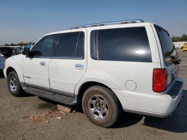 5LMFU28R82LJ15145 - 2002 LINCOLN NAVIGATOR WHITE photo 2