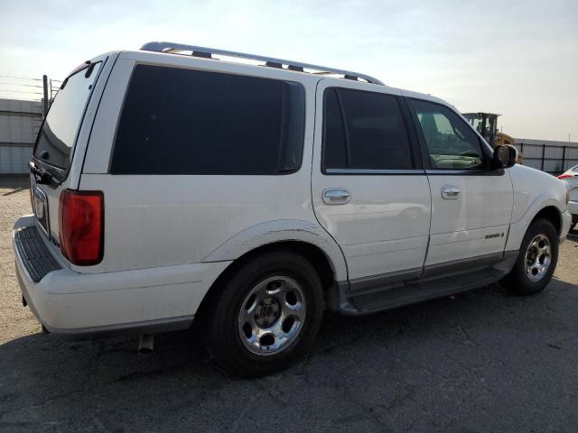 5LMFU28R82LJ15145 - 2002 LINCOLN NAVIGATOR WHITE photo 3
