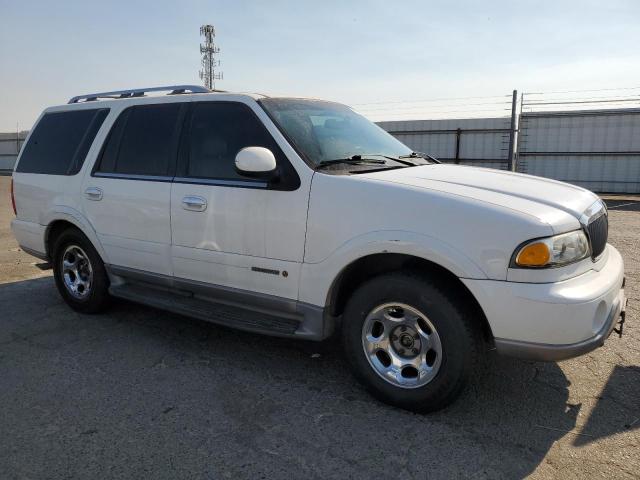 5LMFU28R82LJ15145 - 2002 LINCOLN NAVIGATOR WHITE photo 4