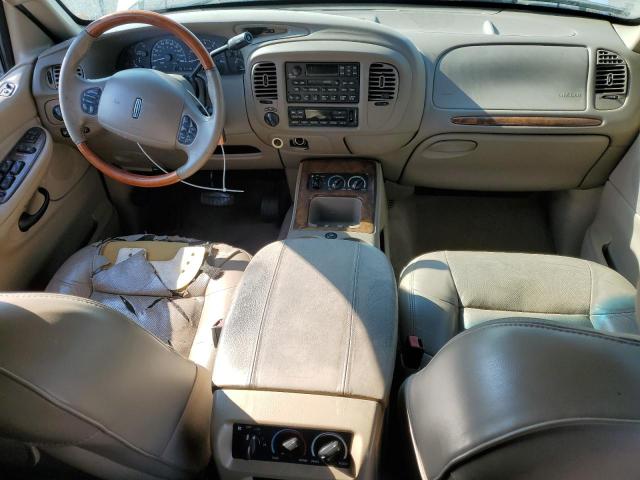 5LMFU28R82LJ15145 - 2002 LINCOLN NAVIGATOR WHITE photo 8