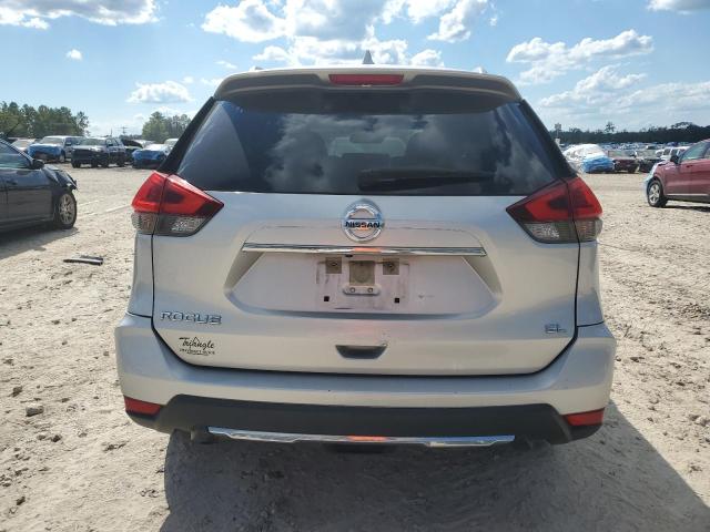 JN8AT2MT8JW464961 - 2018 NISSAN ROGUE S 银色 照片 6