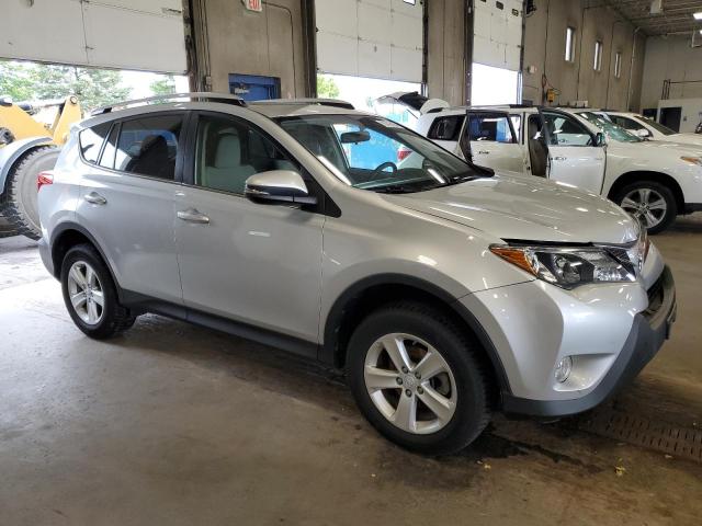 JTMRFREV8DD045197 - 2013 TOYOTA RAV4 XLE SILVER photo 4