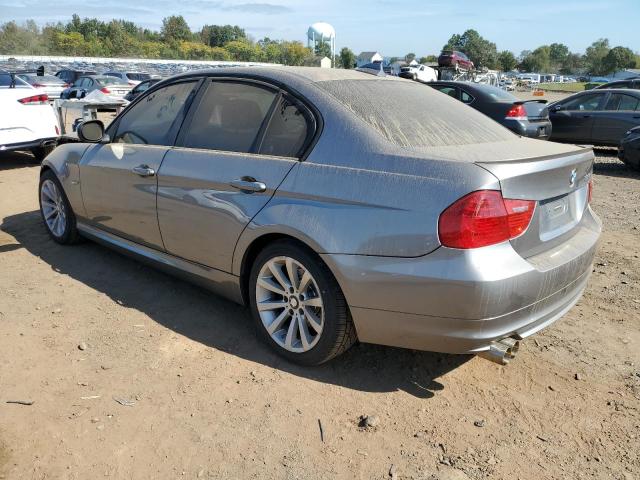 WBAPH5G5XBNM74336 - 2011 BMW 328 I SULEV GRAY photo 2