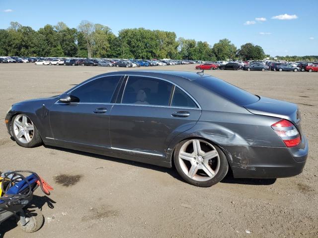 WDDNG86X27A126763 - 2007 MERCEDES-BENZ S 550 4MATIC GRAY photo 2