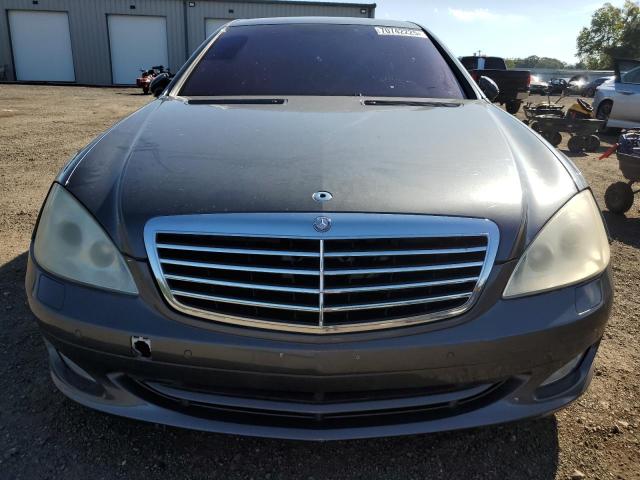 WDDNG86X27A126763 - 2007 MERCEDES-BENZ S 550 4MATIC GRAY photo 5
