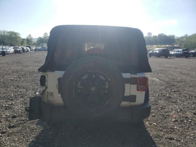 1C4BJWDG6HL524411 - 2017 JEEP WRANGLER U SPORT WHITE photo 6