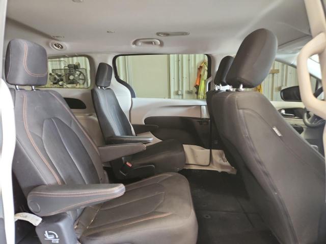 2C4RC1DG8HR502736 - 2017 CHRYSLER PACIFICA TOURING GRAY photo 11