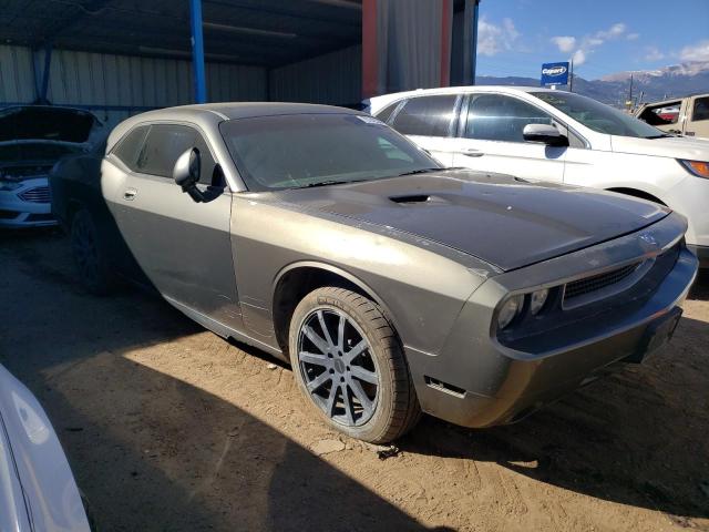 2B3CJ4DV8AH202915 - 2010 DODGE CHALLENGER SE GRAY photo 4